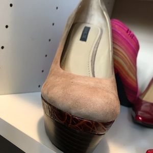 Rachel Zoe large heel shoes light brown